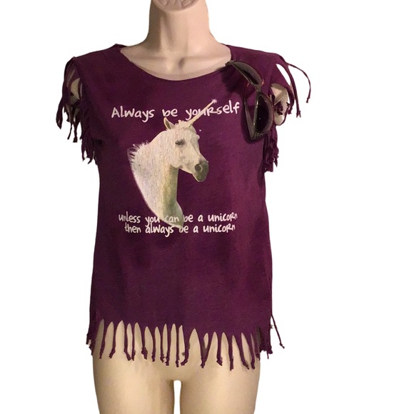 Black Matter Be yourself revamped unicorn  ladie’s tee.size medium fringed out - Picture 5 of 16